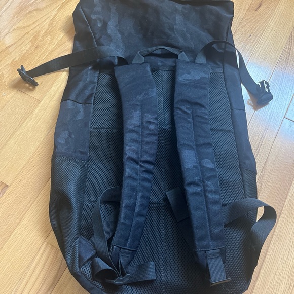 Fabletics Black Camouflage Backpack - Picture 2 of 2